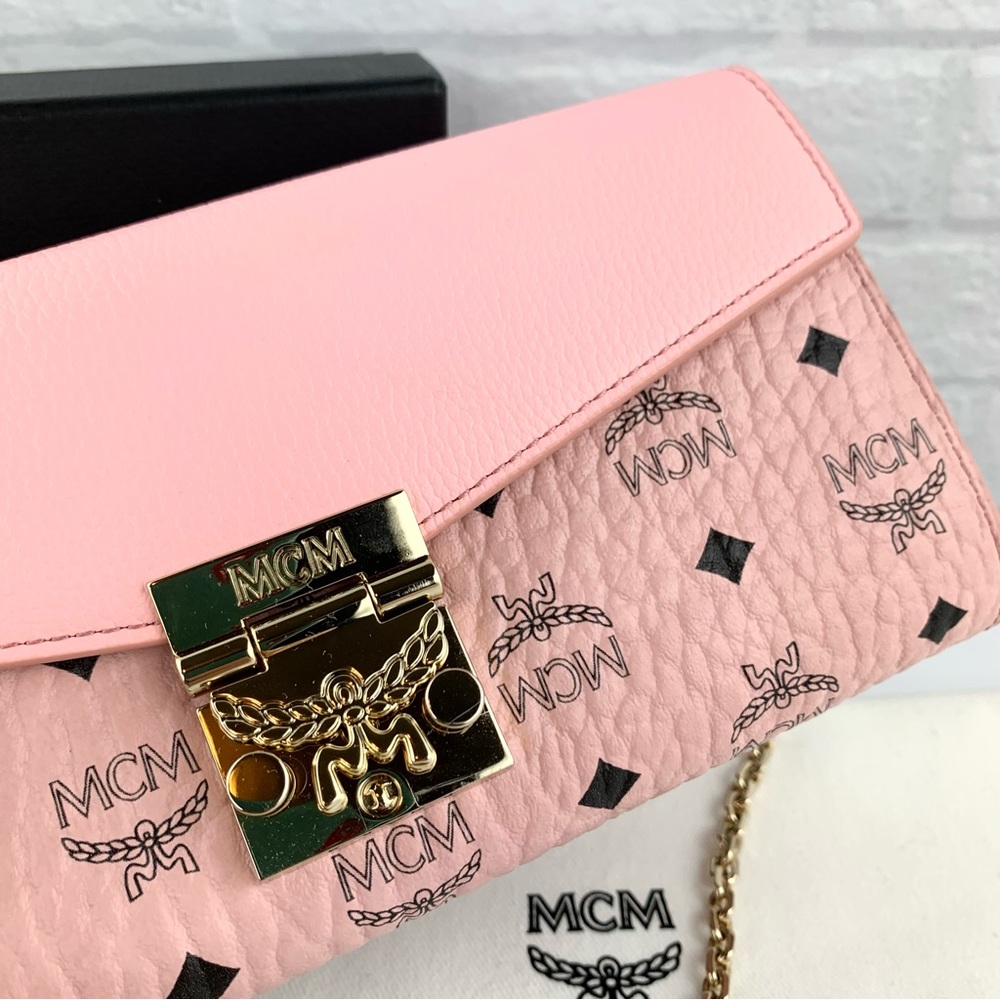 NEW! MCM Visetos Pink Diamond Pattern Tracy Wallet Chain Crossbody Bag $550 - Picture 8 of 16